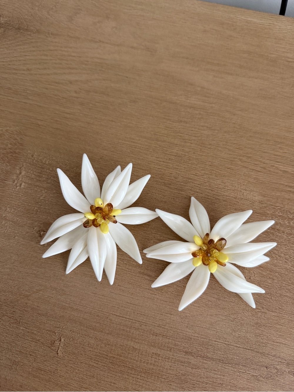 White Floral Earrings with Yellow Center -